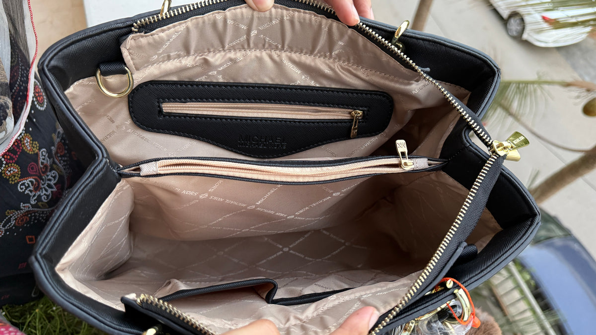 Michael Kors Tote-Master Plus series.