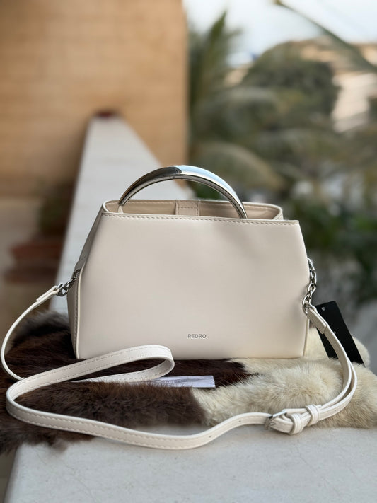 50% off Pedro Lia handbag Black ( Discoloration on handle ) Pedro Lia Handbag