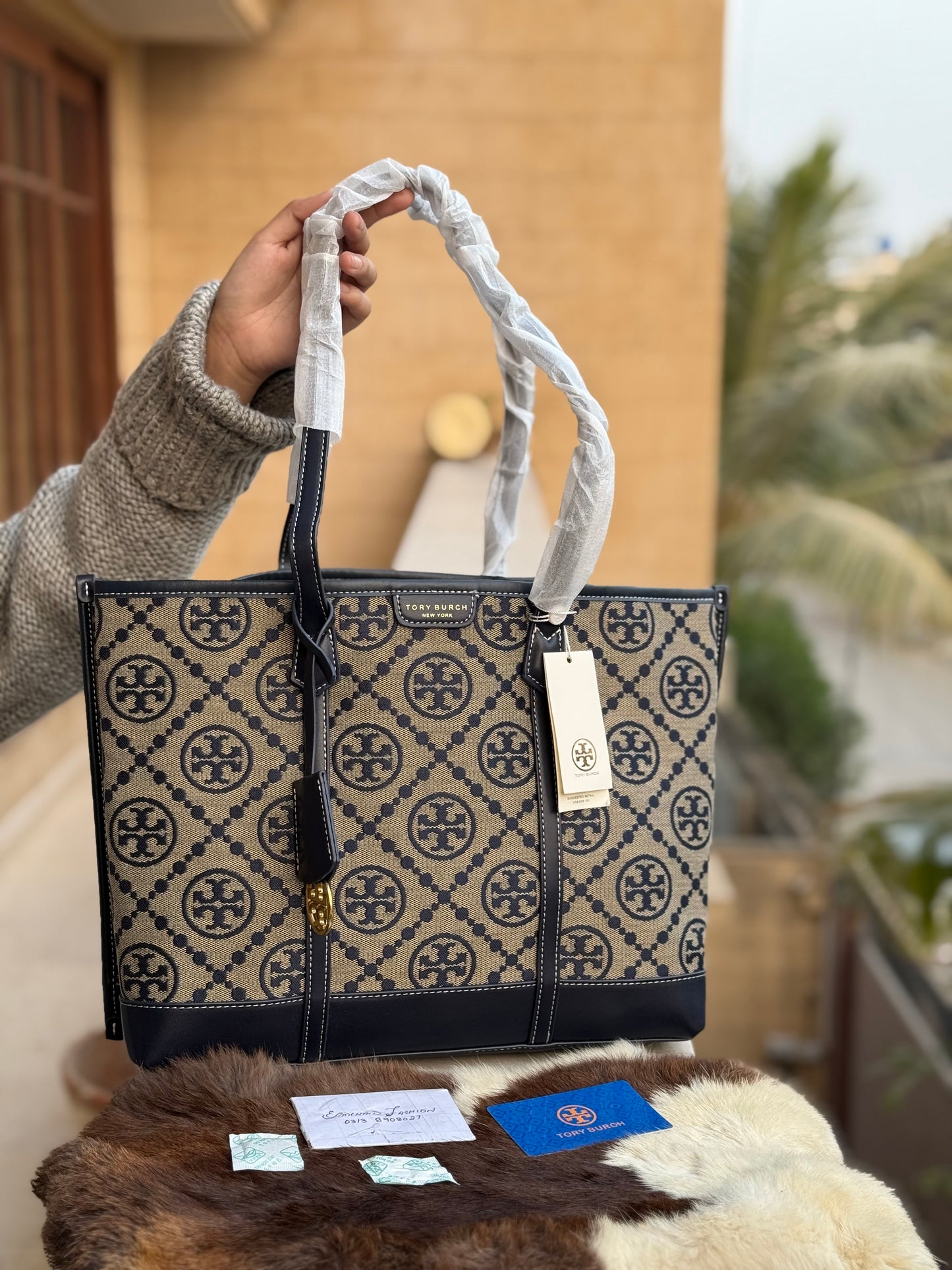 .Tory Burch Perry Monogram tote Navy Blue