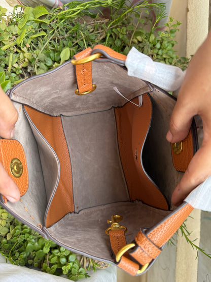 TORY BURCH MCGRAW BUCKET BAG ( Master Series )