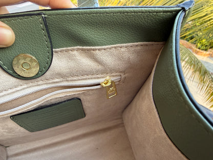 Coach Field tote 22 With Box Packaging ( Master Series ) at Promotional Price