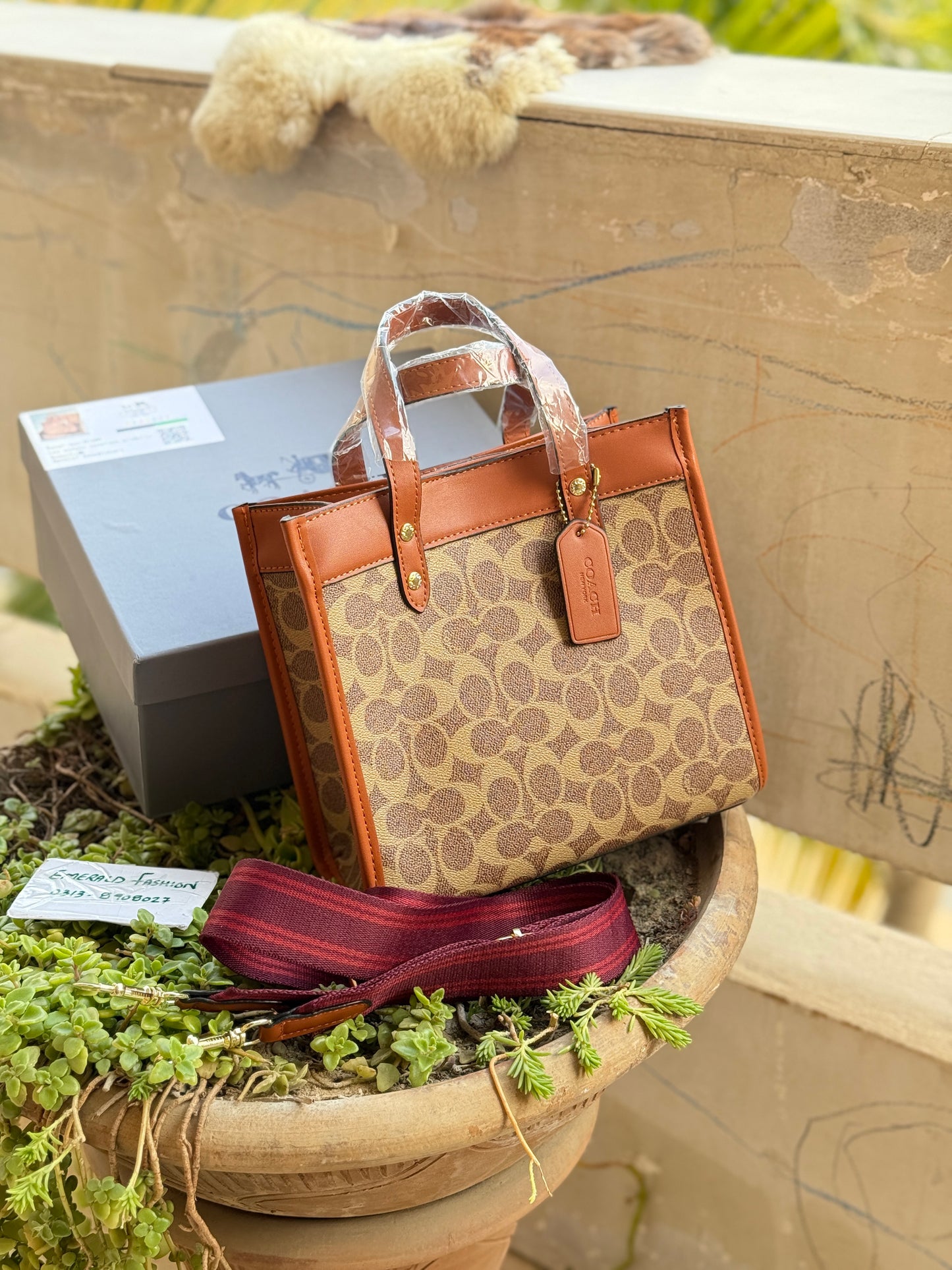 Coach Field tote 22 With Box Packaging ( Master Series ) at Promotional Price
