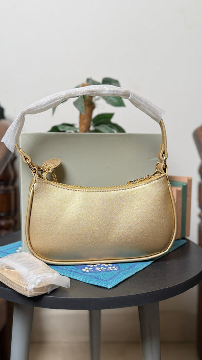 Charles & Keith Elspeth  Chain-Link Shoulder Bag.