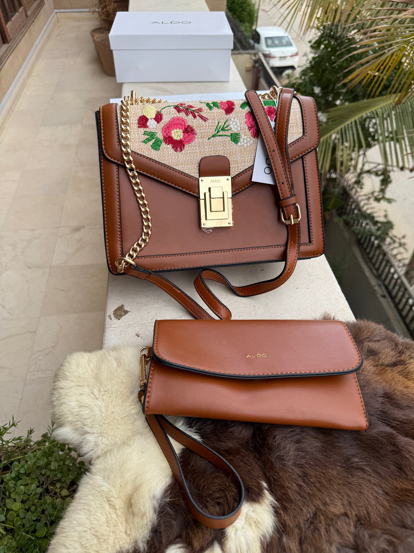 ALDO FLORAL Crossbody- with pouch!