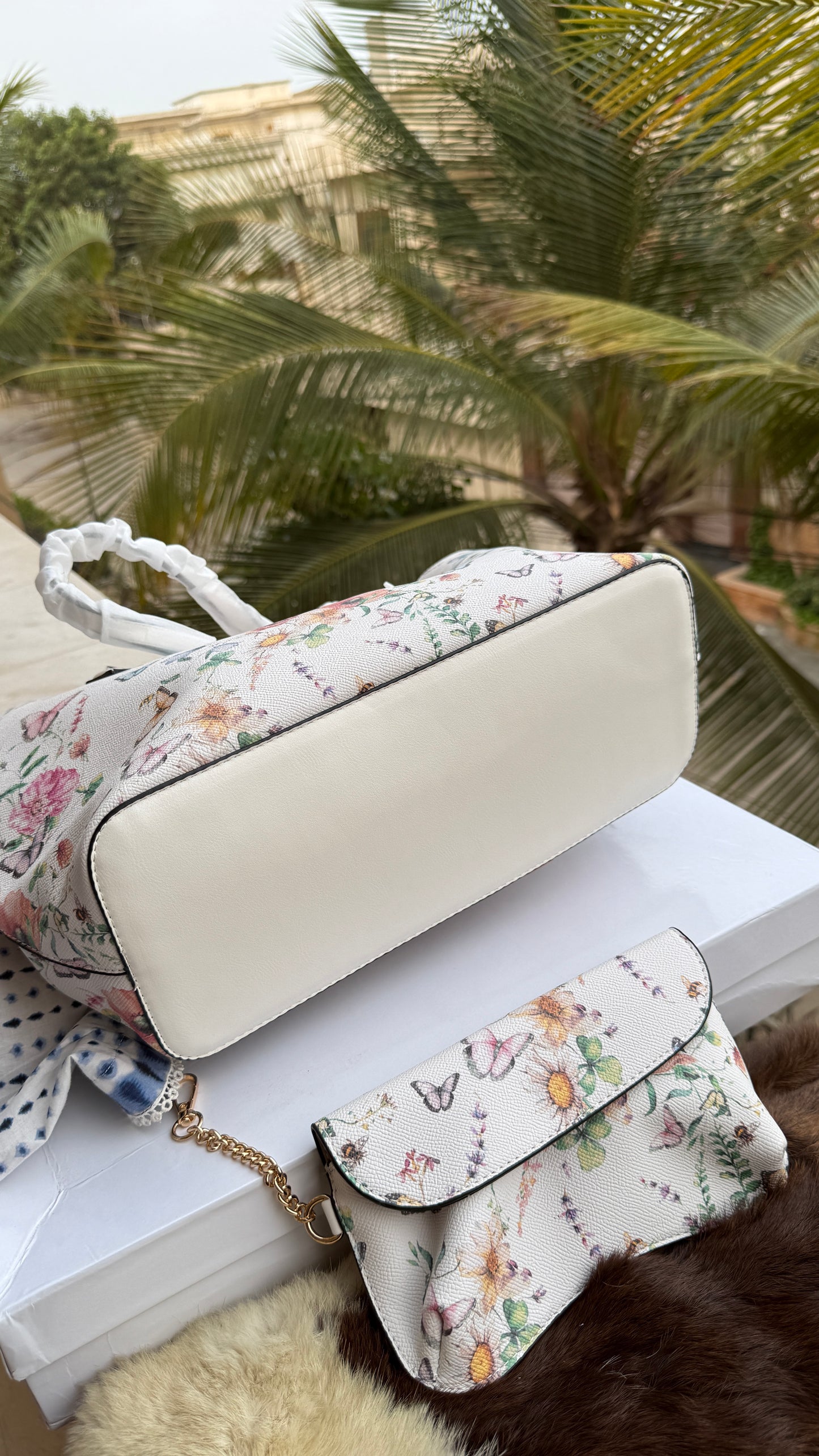 Aldo Tote-With Card Wallet & Pouch-With Box-Master Series
