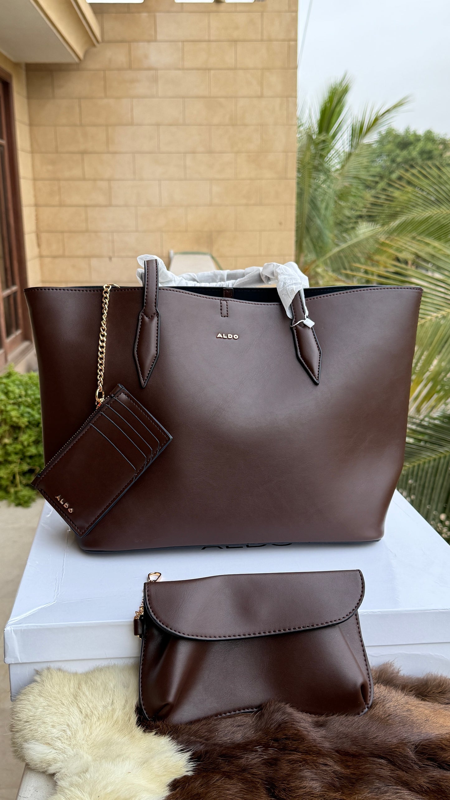 Aldo Tote-With Card Wallet & Pouch-With Box-Master Series