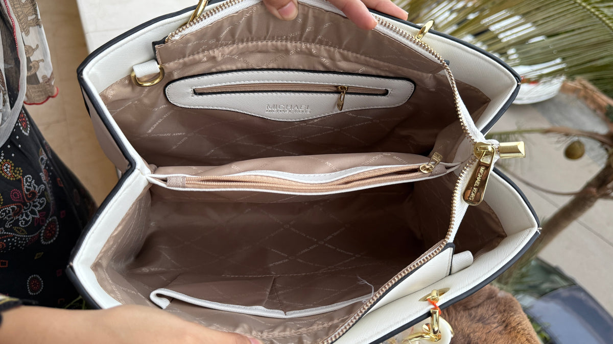 Michael Kors Tote-Master Plus series.