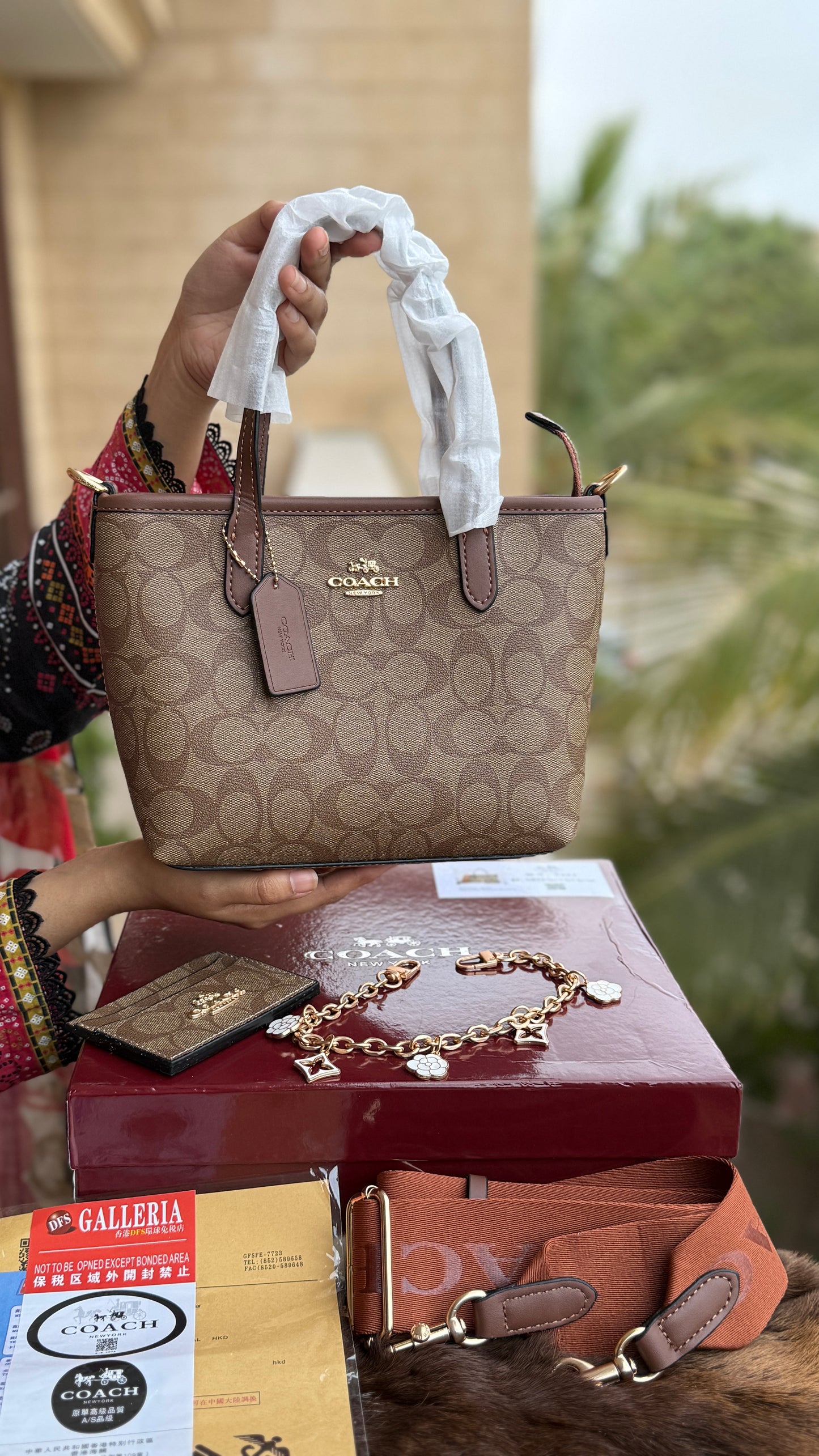 Coach City Mini Tote Bag-With Wallet & Charm Chain-Box Included-Master Plus Series.