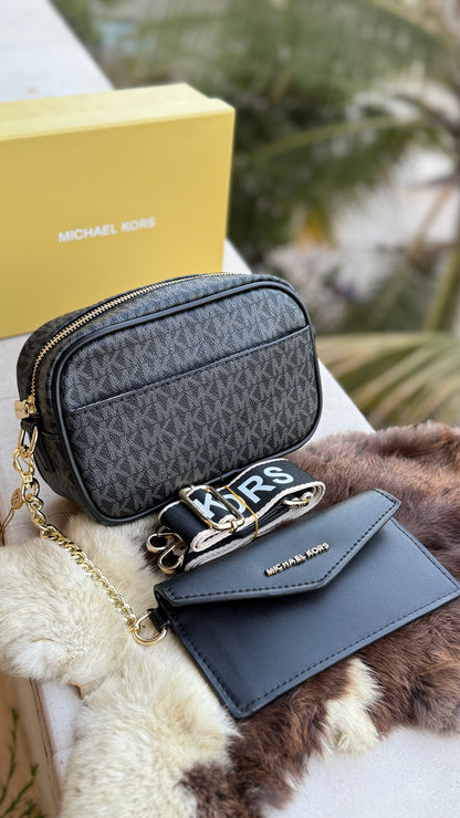Michael Kors Crossbody With Detachable Wallet.