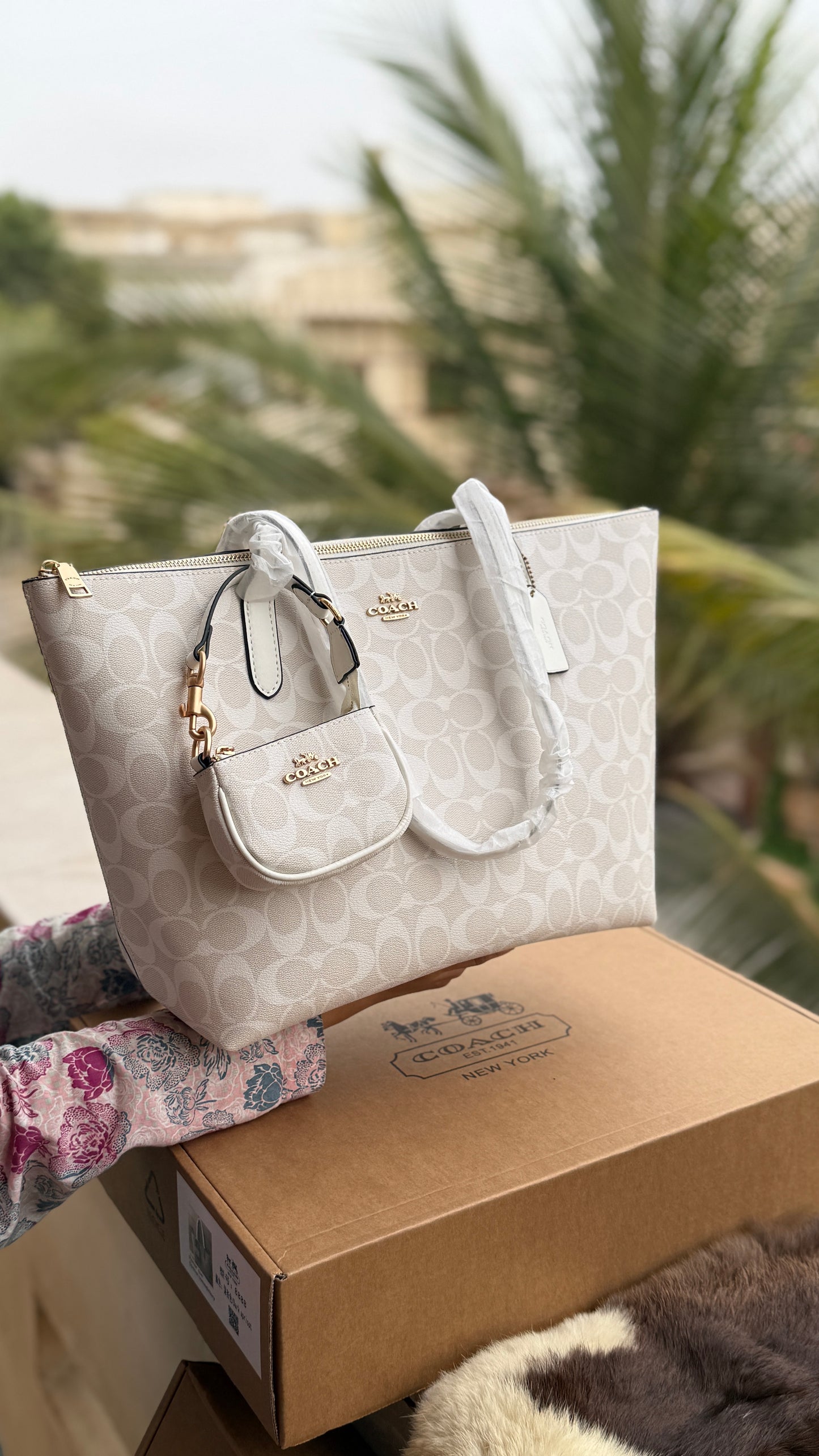 Coach Tote-With Coin Bag-Master Plus Series-With Box