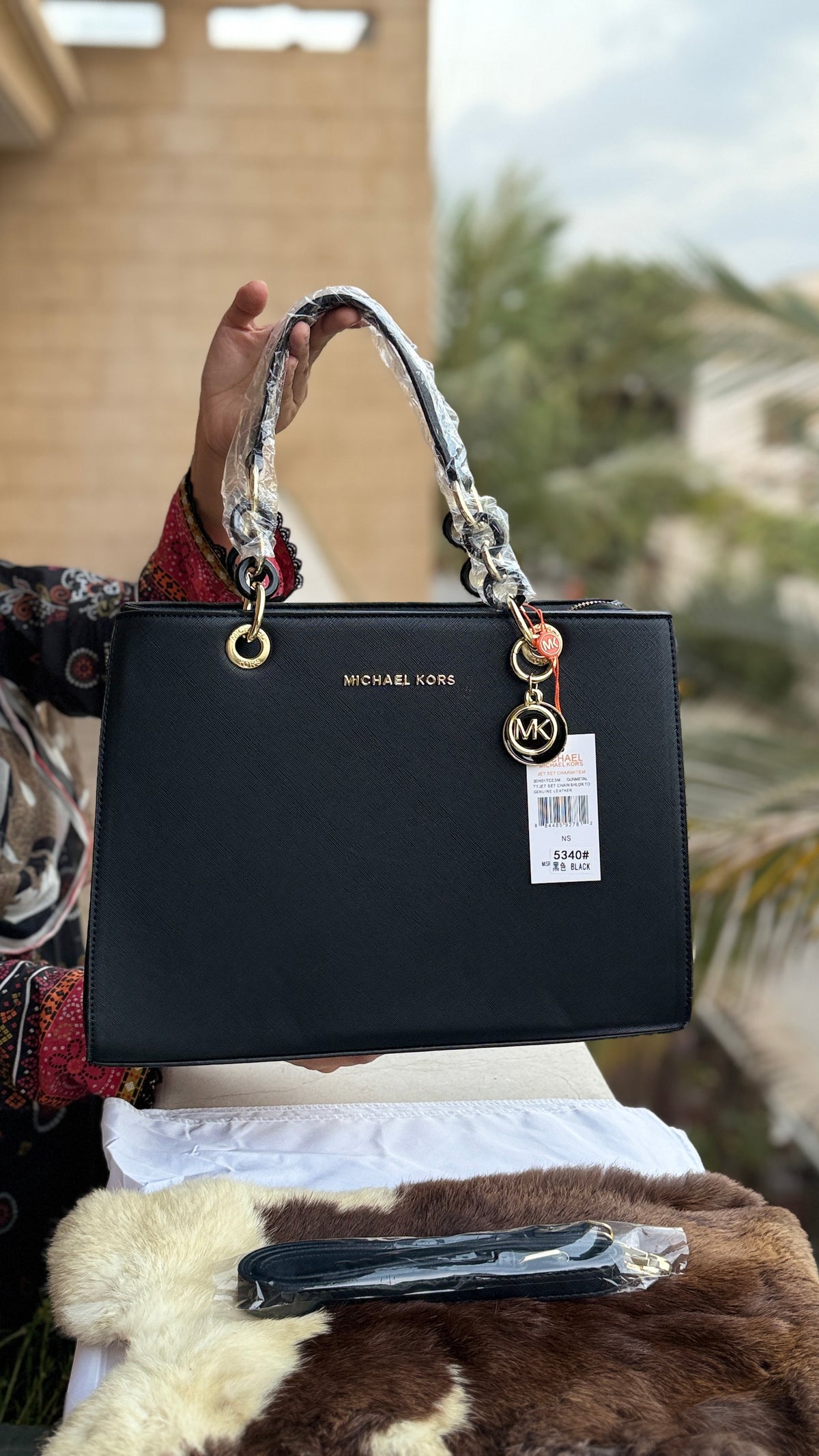 Michael Kors Tote-Master Plus series.
