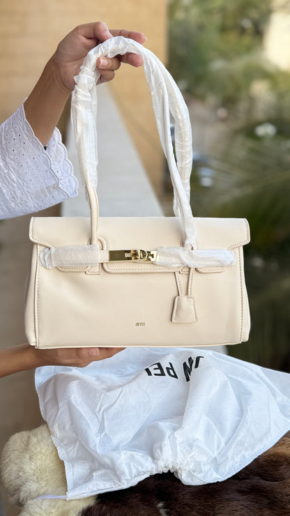 JW PEI Yara Shoulder bag Master Plus Series.