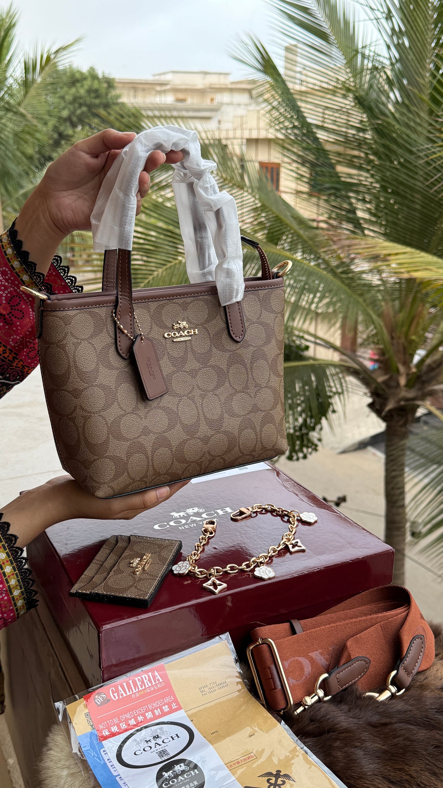 Coach City Mini Tote Bag-With Wallet & Charm Chain-Box Included-Master Plus Series.