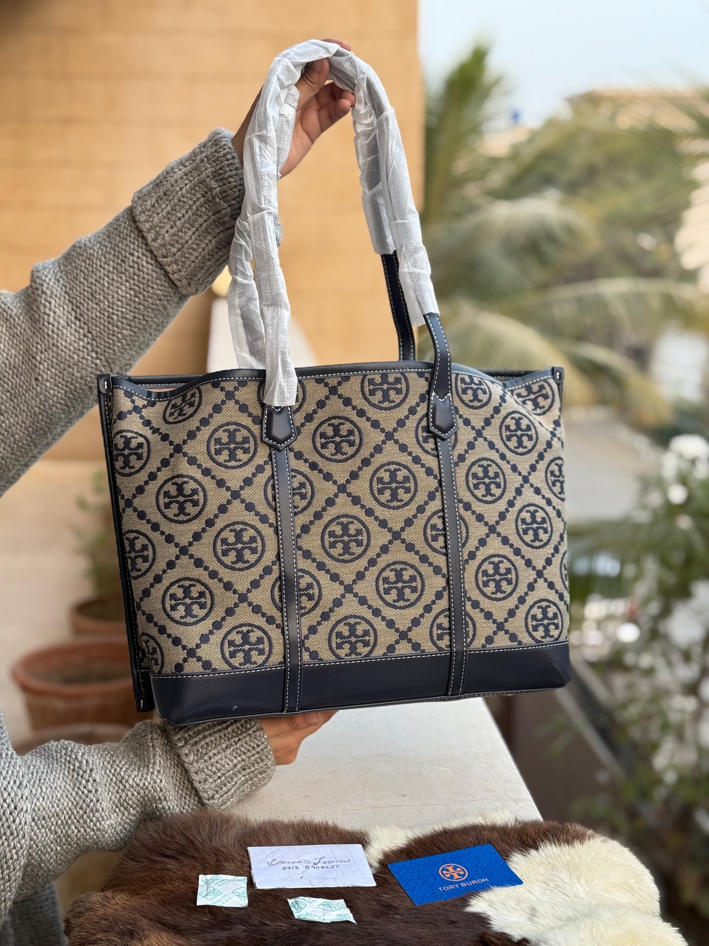 .Tory Burch Perry Monogram tote Navy Blue