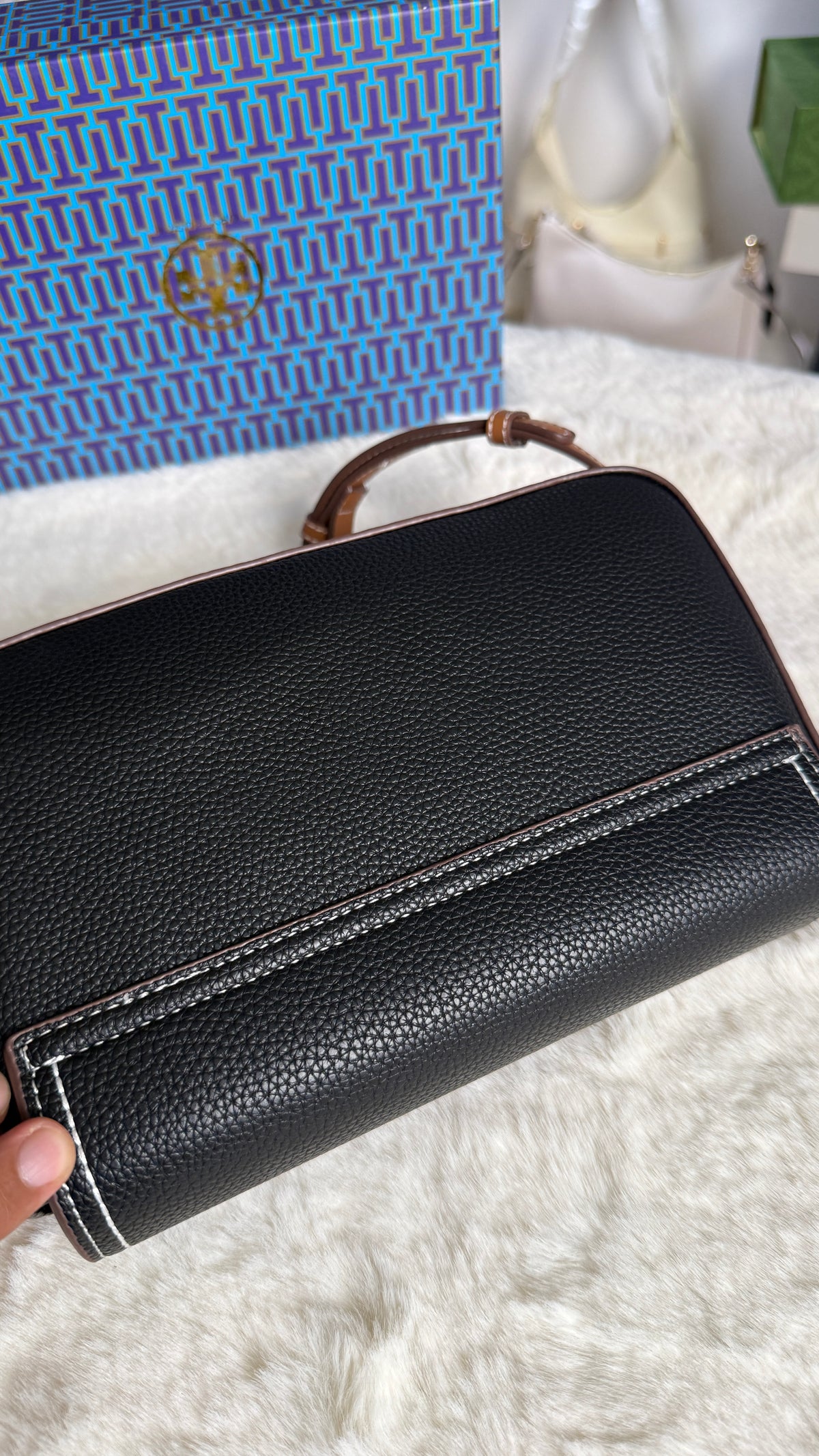 Tory burch Felix Flap Convertible-Master Series-Box packaging