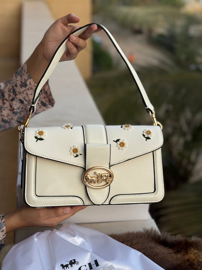 Coach Georgie shoulder bag in white with daisy embroidery.Same as original-Master Plus Series-Box included