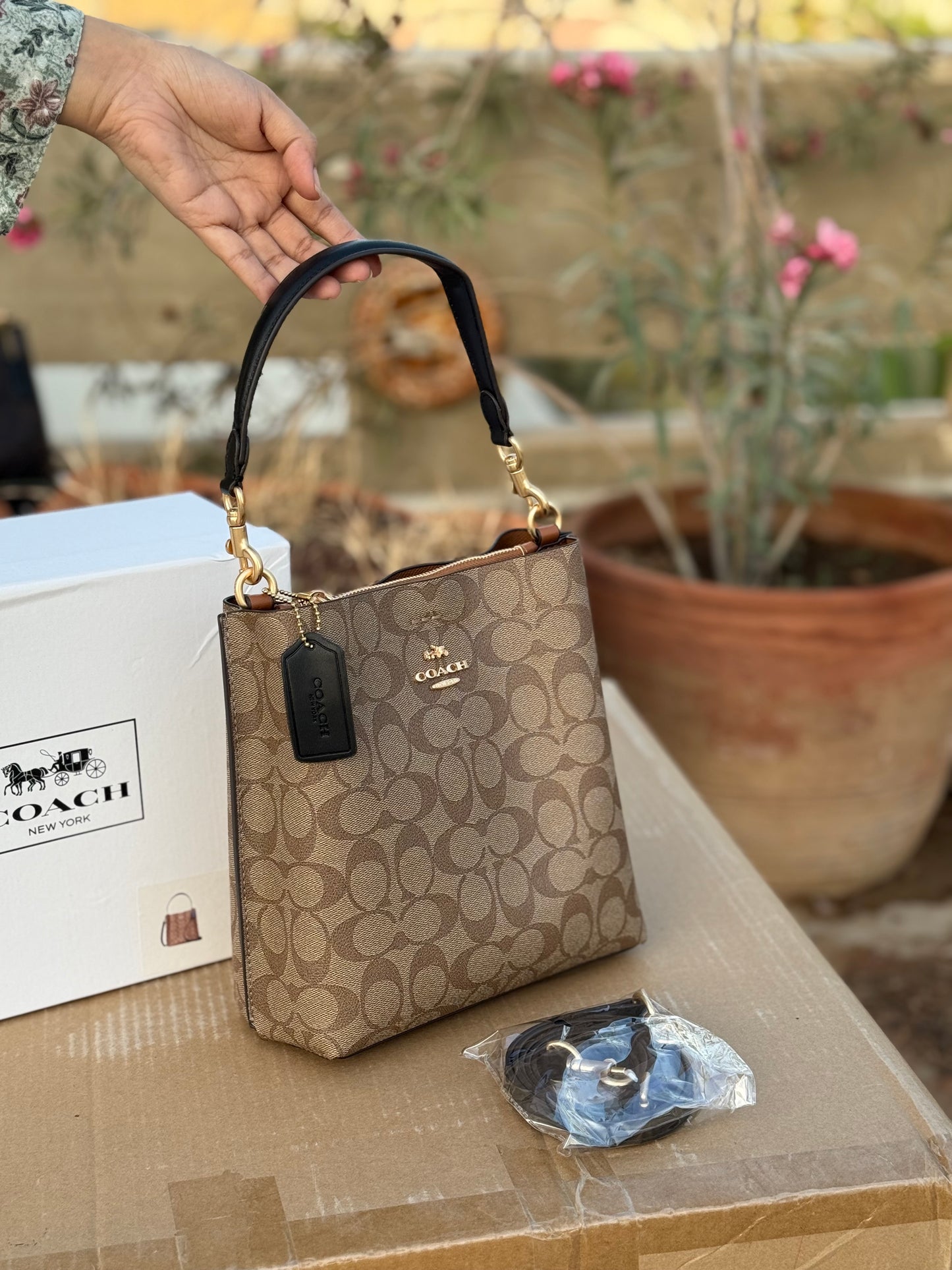 Coach Mollie 22 Bucket Bag Master Plus Series With box