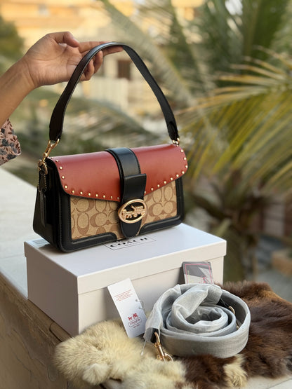 Coach Georgie Shoulder Bag
In Signature Canvas With Rivets-Same as original-Master Plus Series