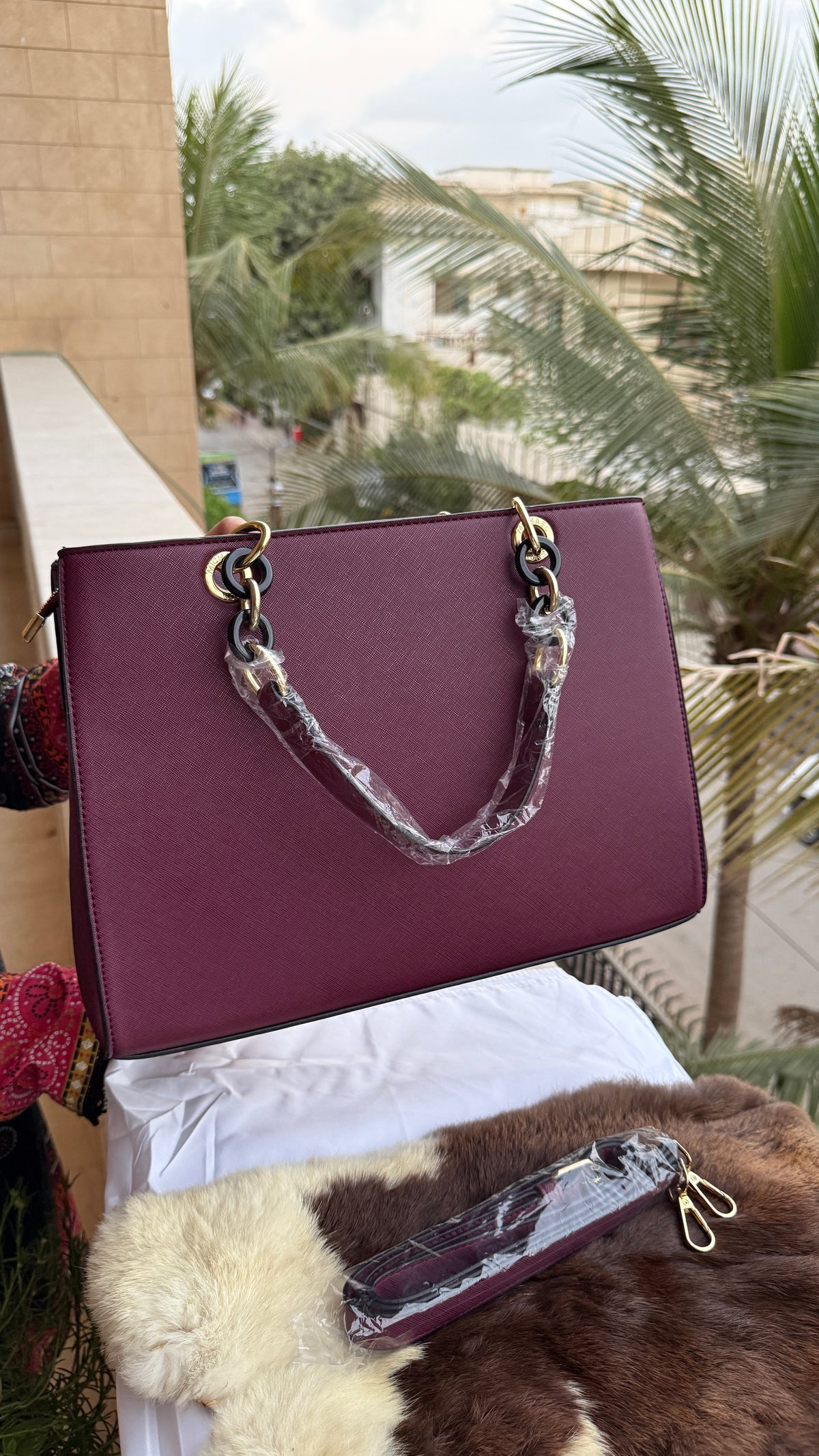 Michael Kors Tote-Master Plus series.