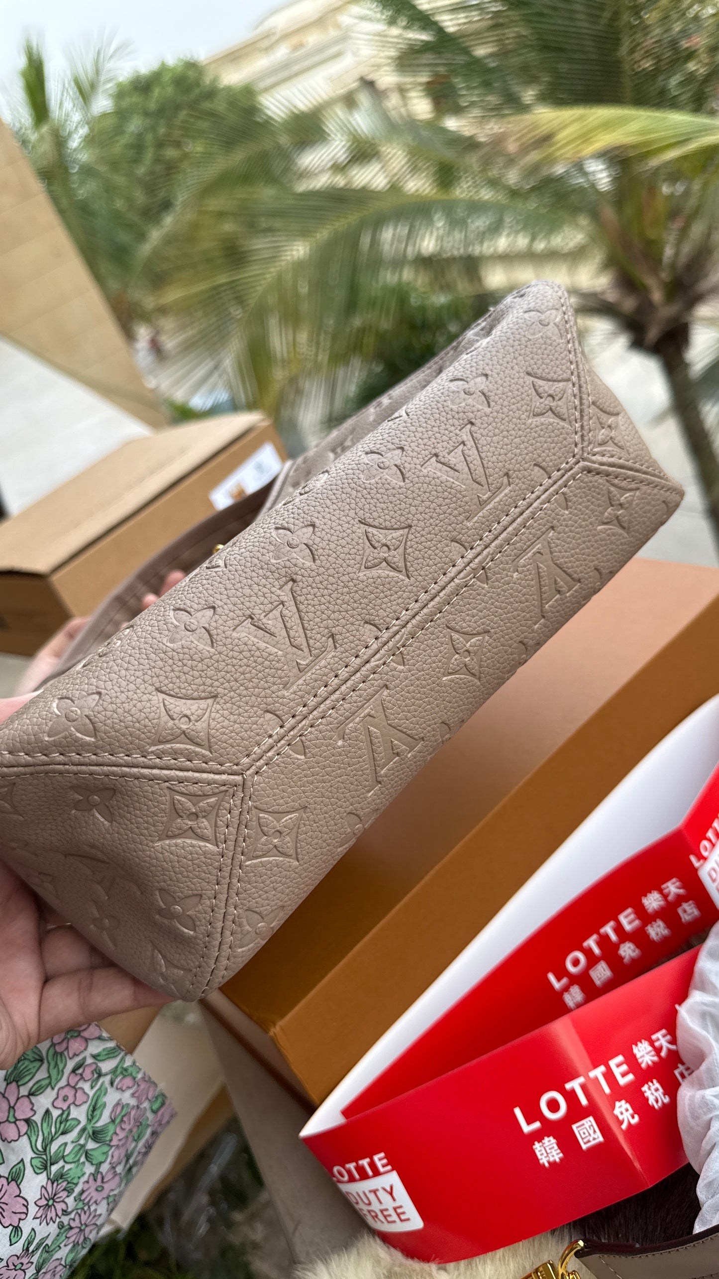 Louis Vuitton The Drop PM-Master Plus Series-Double box Folding