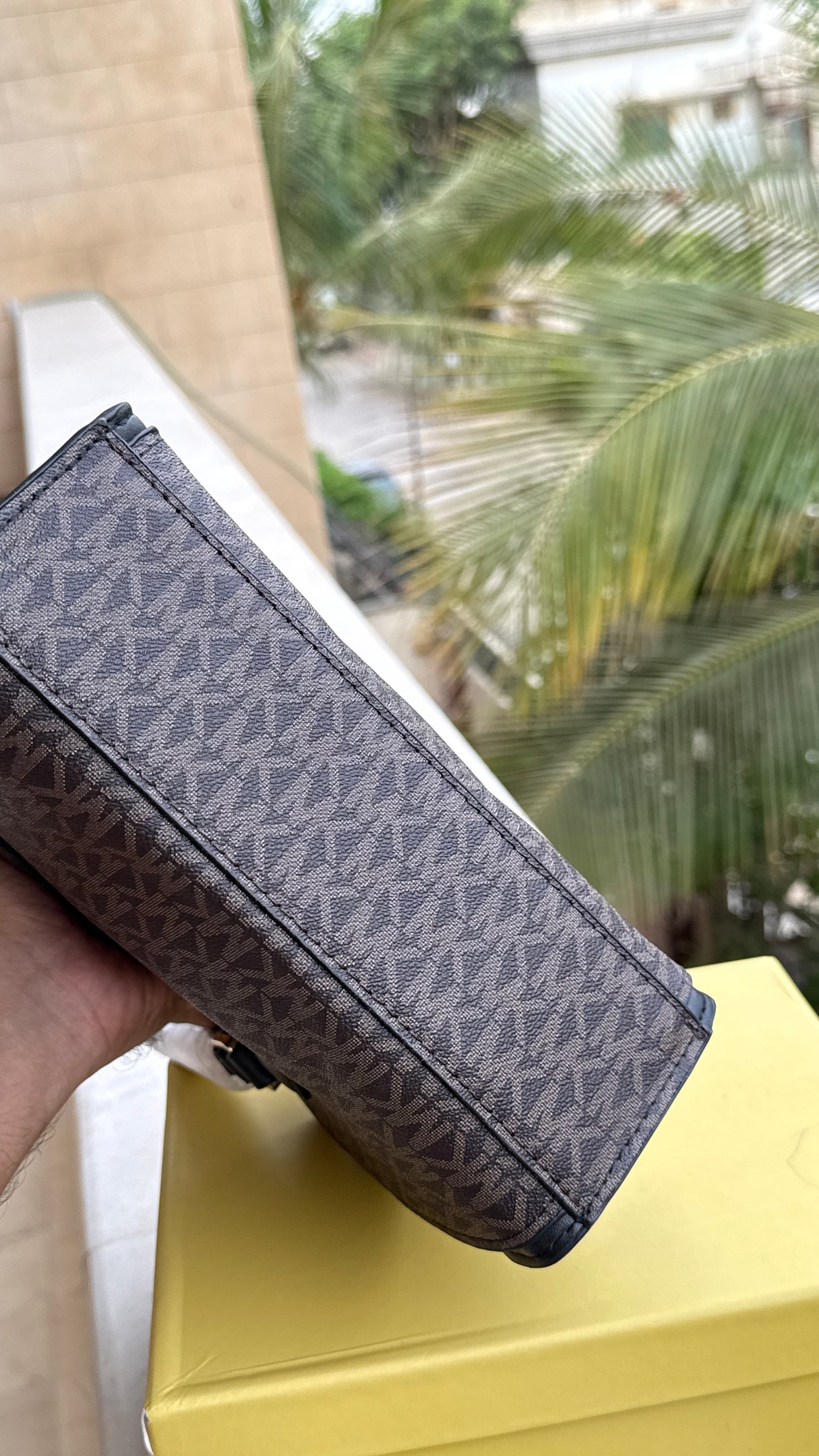 Michael Kors Satchel Small-With box-Master Series