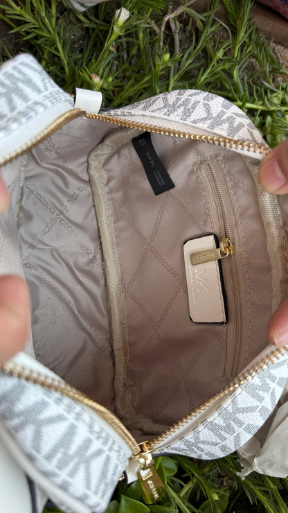 Michael Kors Crossbody With Detachable Wallet.