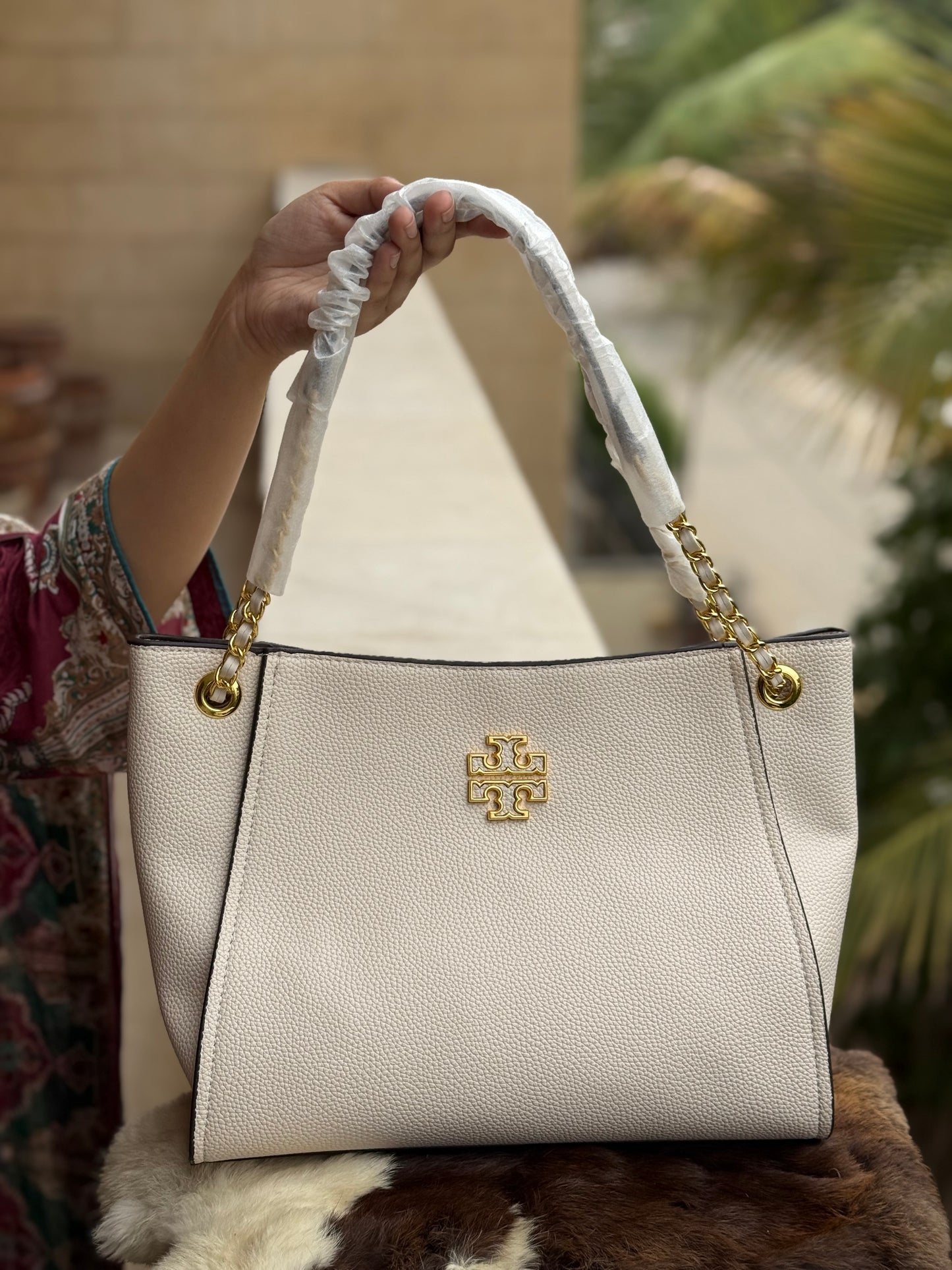 Tory Burch Britten Slouchy Tote Milky White/Cream ( Master Series )