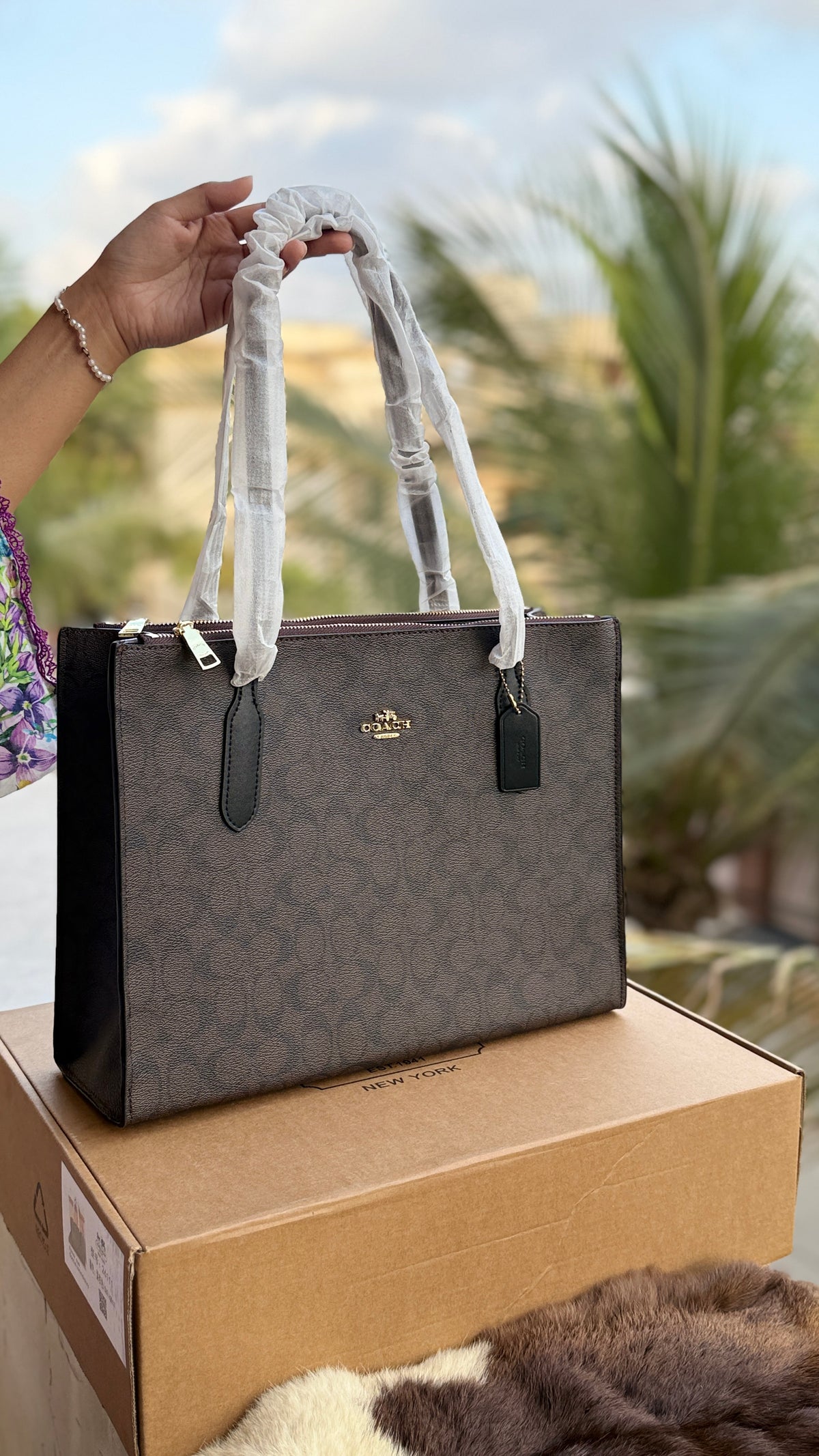 Coach Nina tote Folding Box Packing Master Plus series.
