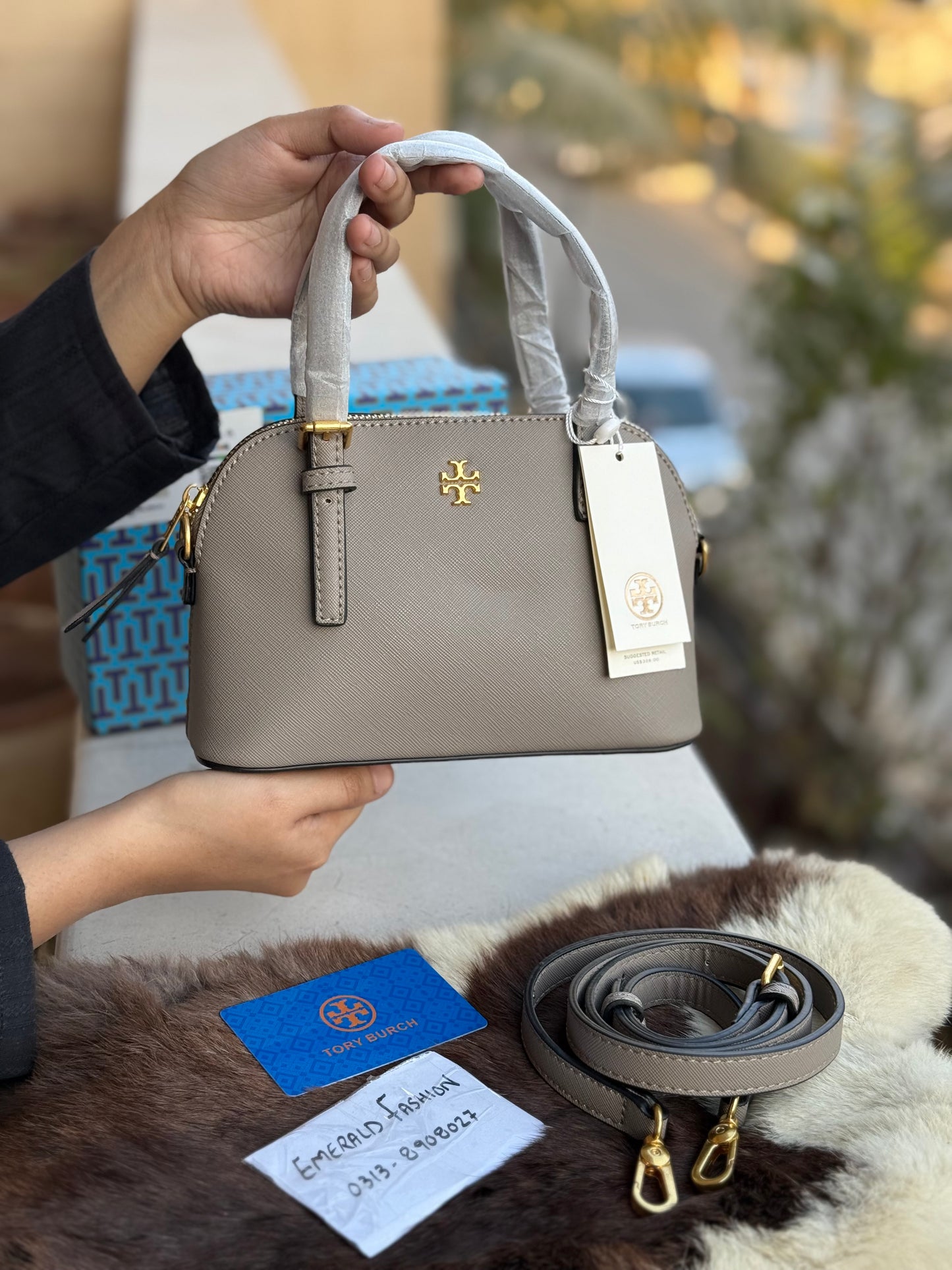 . .Tory Burch Emerson Dome Satchel With Box Packaging