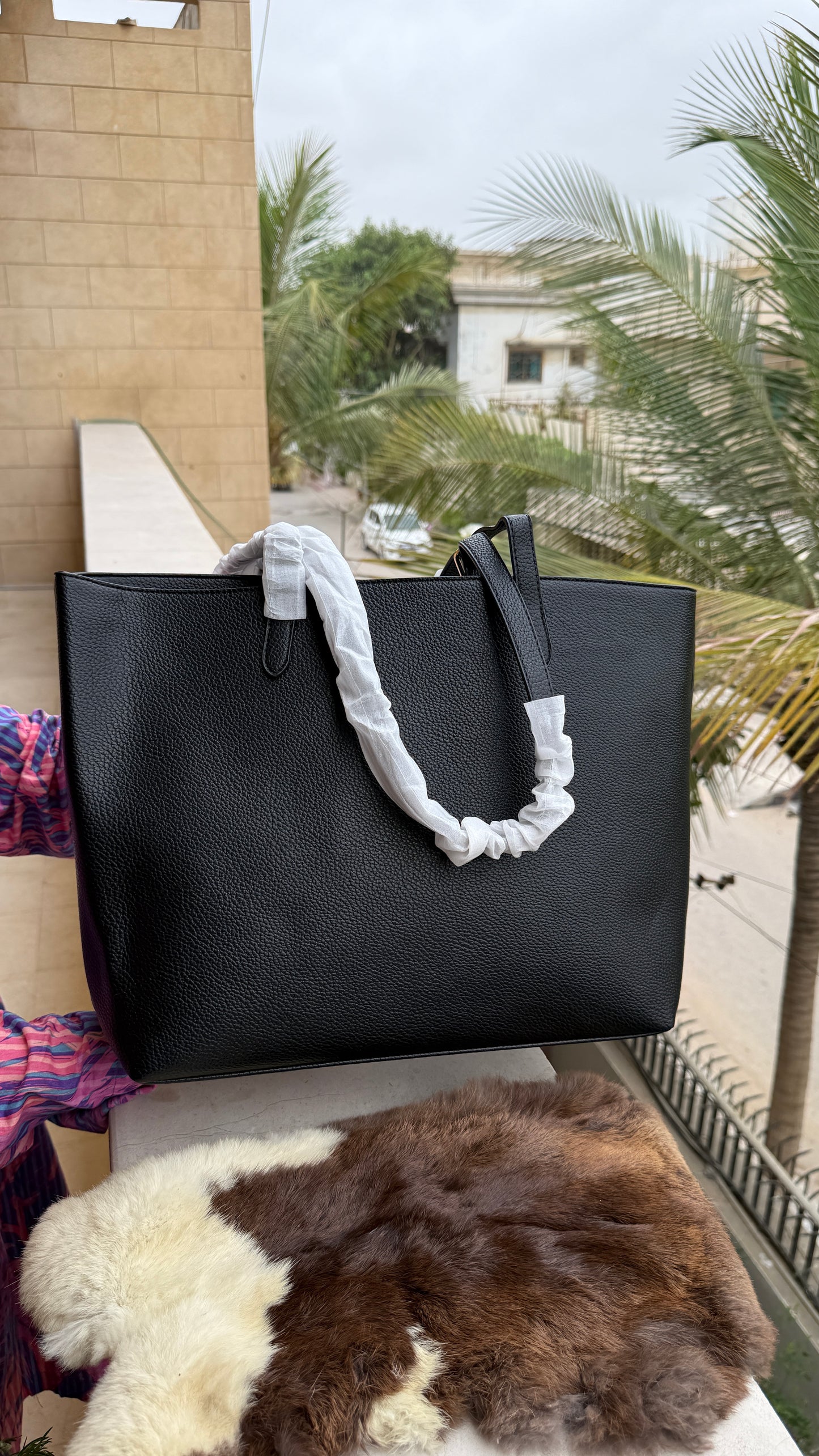Kate Spade New York 454 Large Pebbled Leather Tote-Master Series