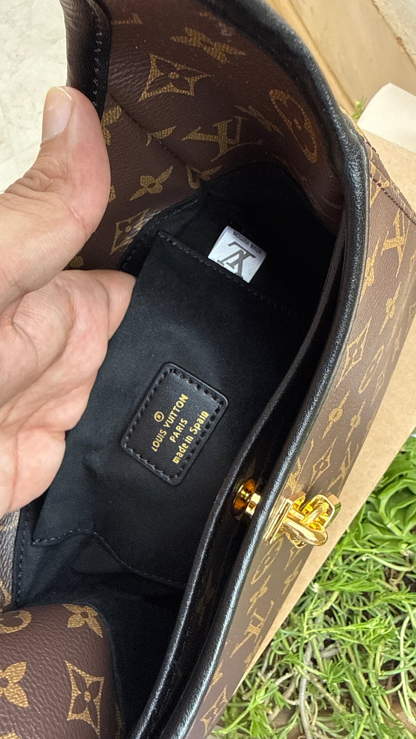 Louis Vuitton The Drop PM-Master Plus Series-Double box Folding