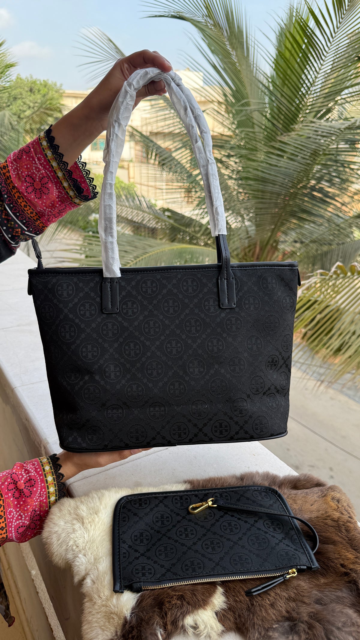 Tory Burch T Monogram Tote-Master Plus Series With Pouch