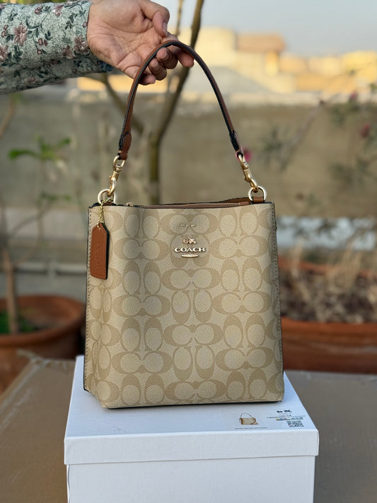 Coach Mollie 22 Bucket Bag Master Plus Series With box