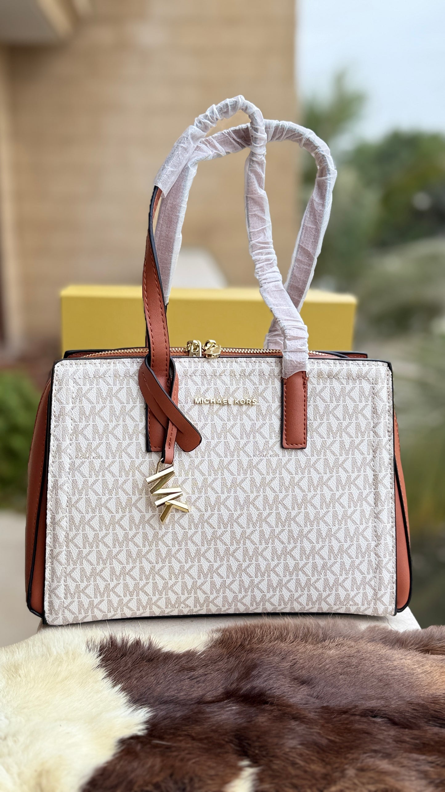 Michael Kors Laila Signature Monogram Hand Bag-With Box-Master Series