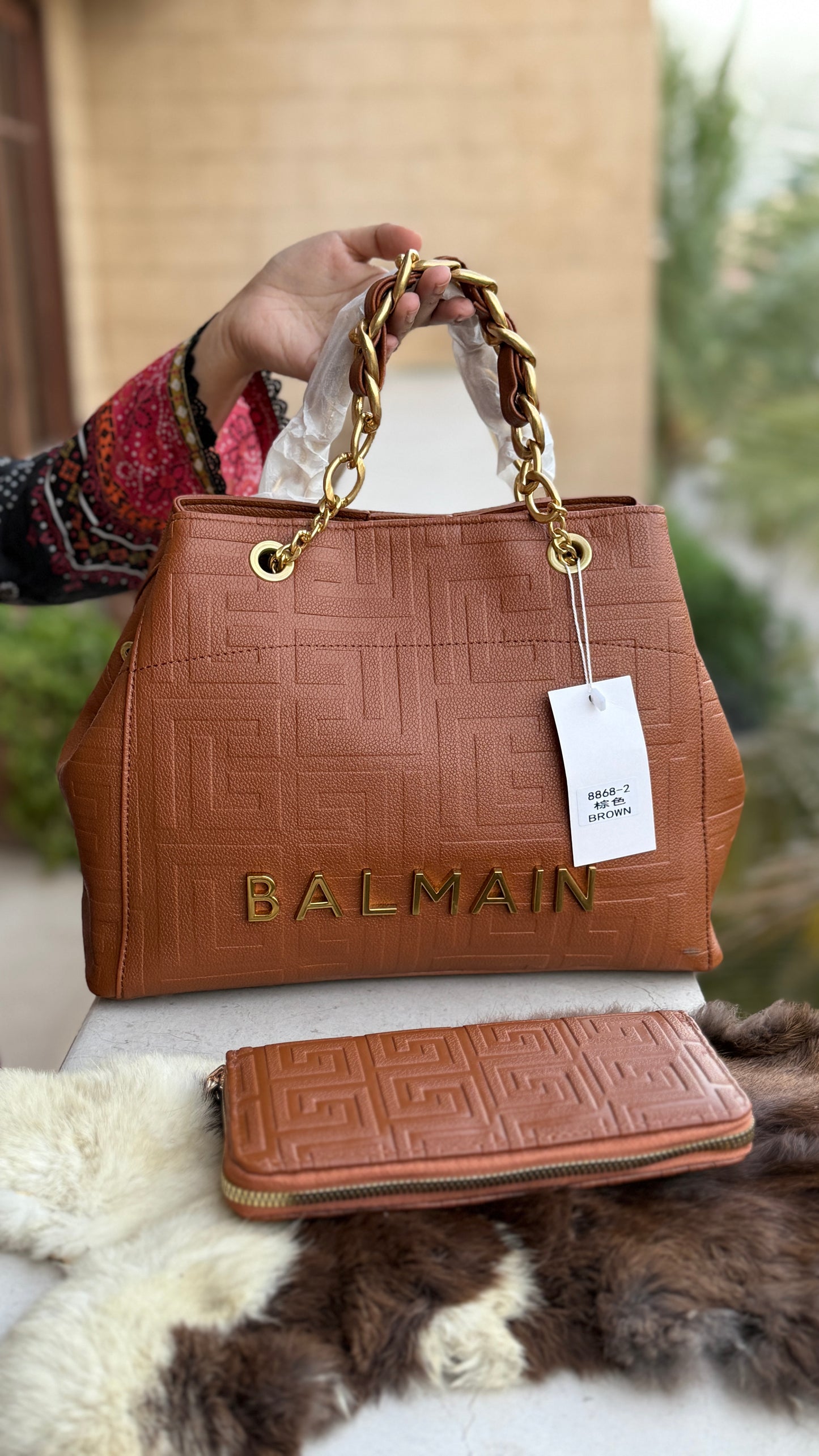 BALMAIN Large Tote With Balmain clutch