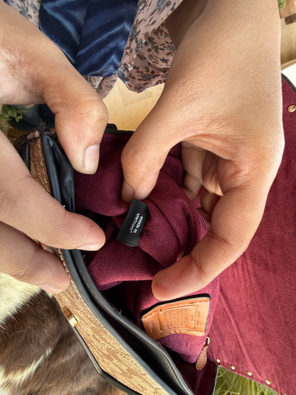 Coach Georgie Shoulder Bag
In Signature Canvas With Rivets-Same as original-Master Plus Series