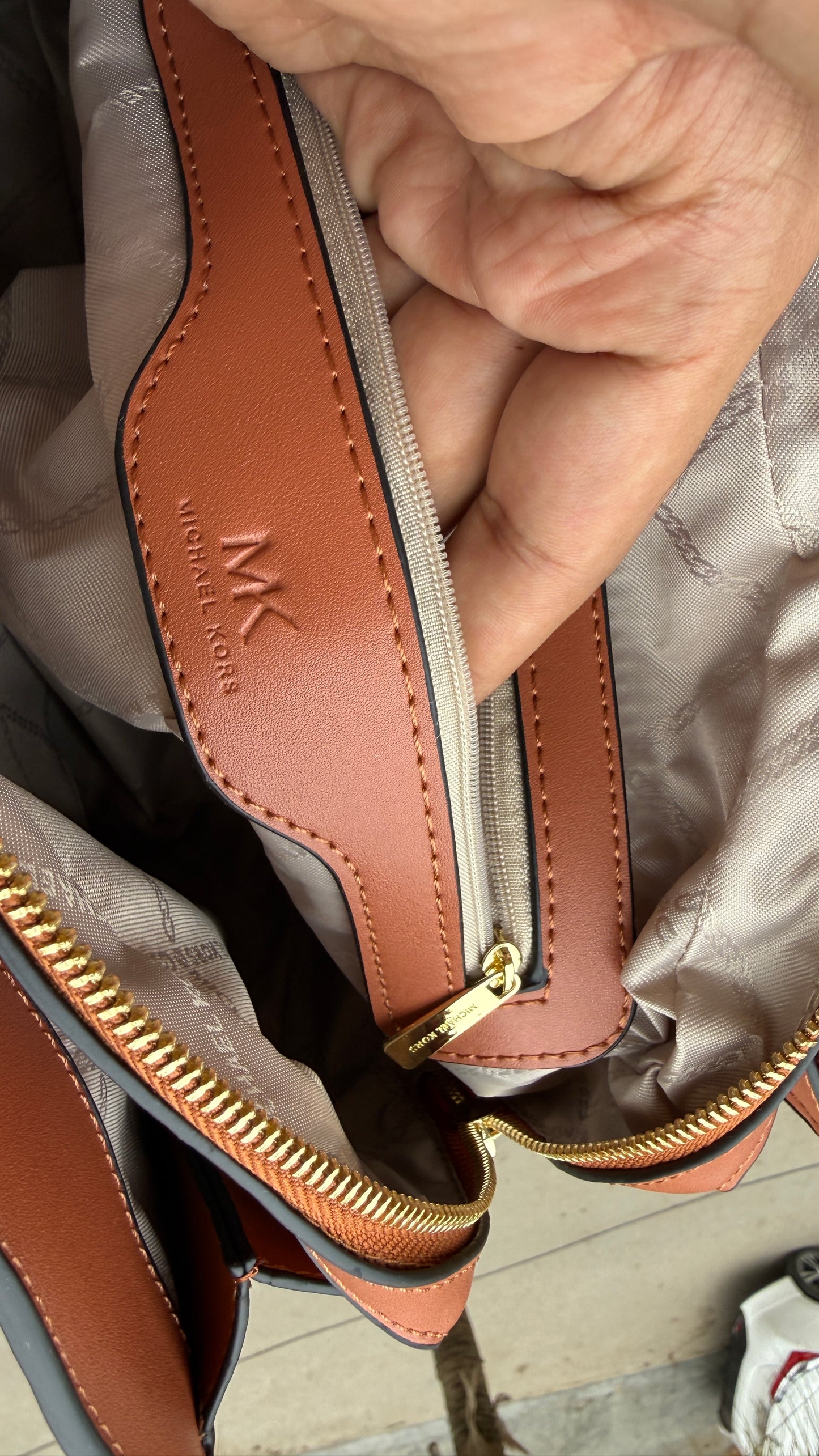 Michael Kors Laila Signature Monogram Hand Bag-With Box-Master Series