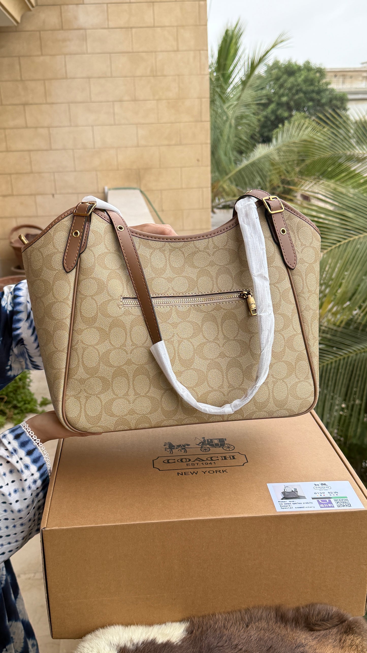 Coach Outlet Meadow Shoulder Bag-Folding Box-Master Series