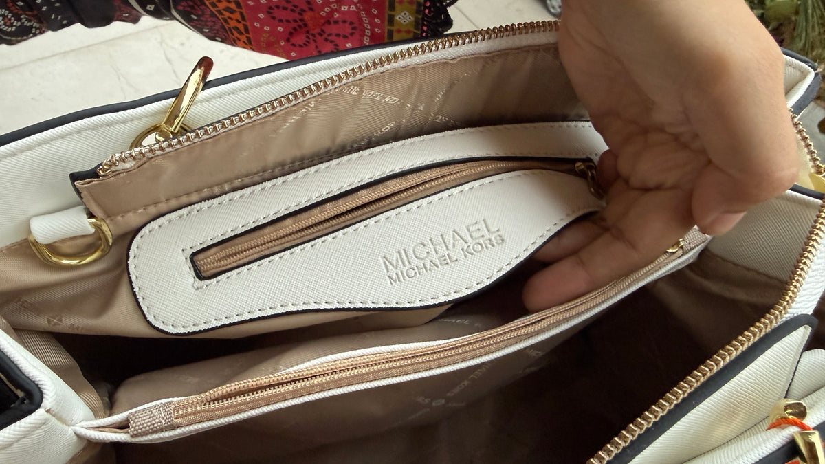 Michael Kors Tote-Master Plus series.