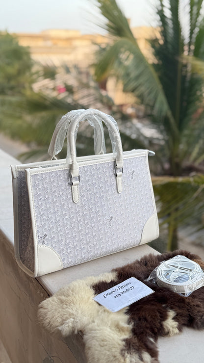 GOYARD Handbag.