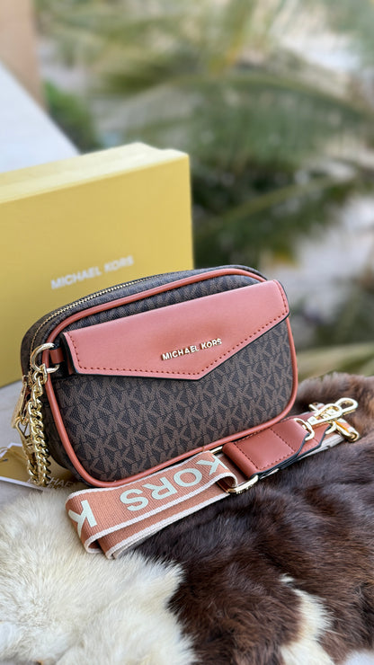Michael Kors Crossbody With Detachable Wallet.