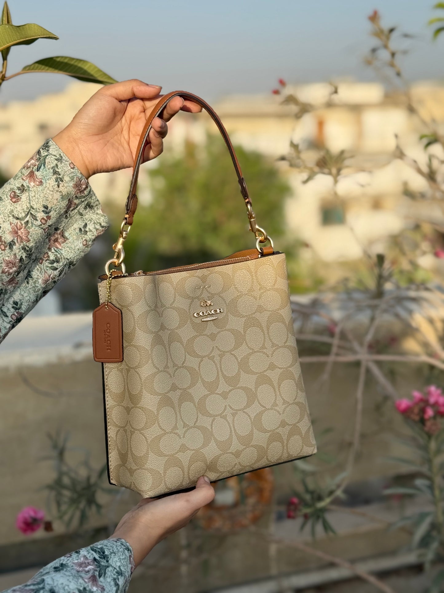 Coach Mollie 22 Bucket Bag Master Plus Series With box