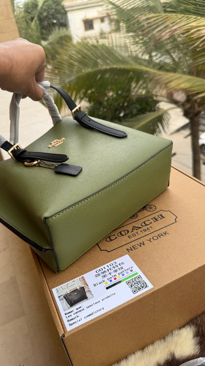 Coach Mollie 25 Tote Bag-Master Basic Series With Folding Box Packaging.