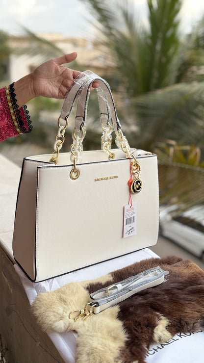 Michael Kors Tote-Master Plus series.