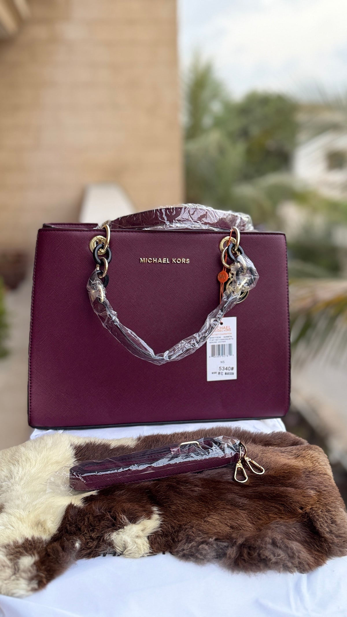 Michael Kors Tote-Master Plus series.