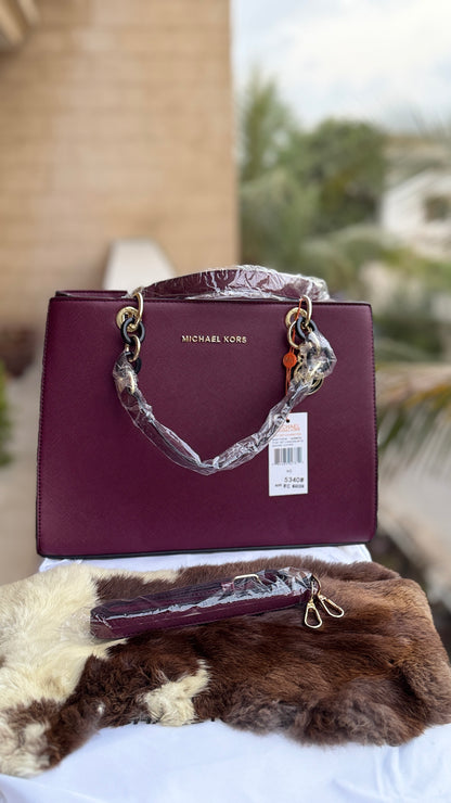 Michael Kors Tote-Master Plus series.