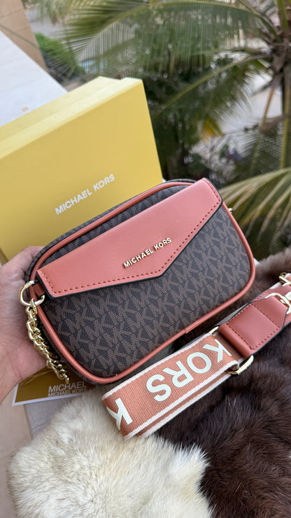 Michael Kors Crossbody With Detachable Wallet.