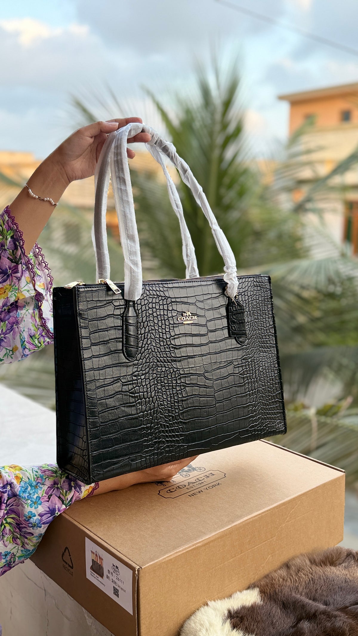Coach Nina tote Folding Box Packing Master Plus series.