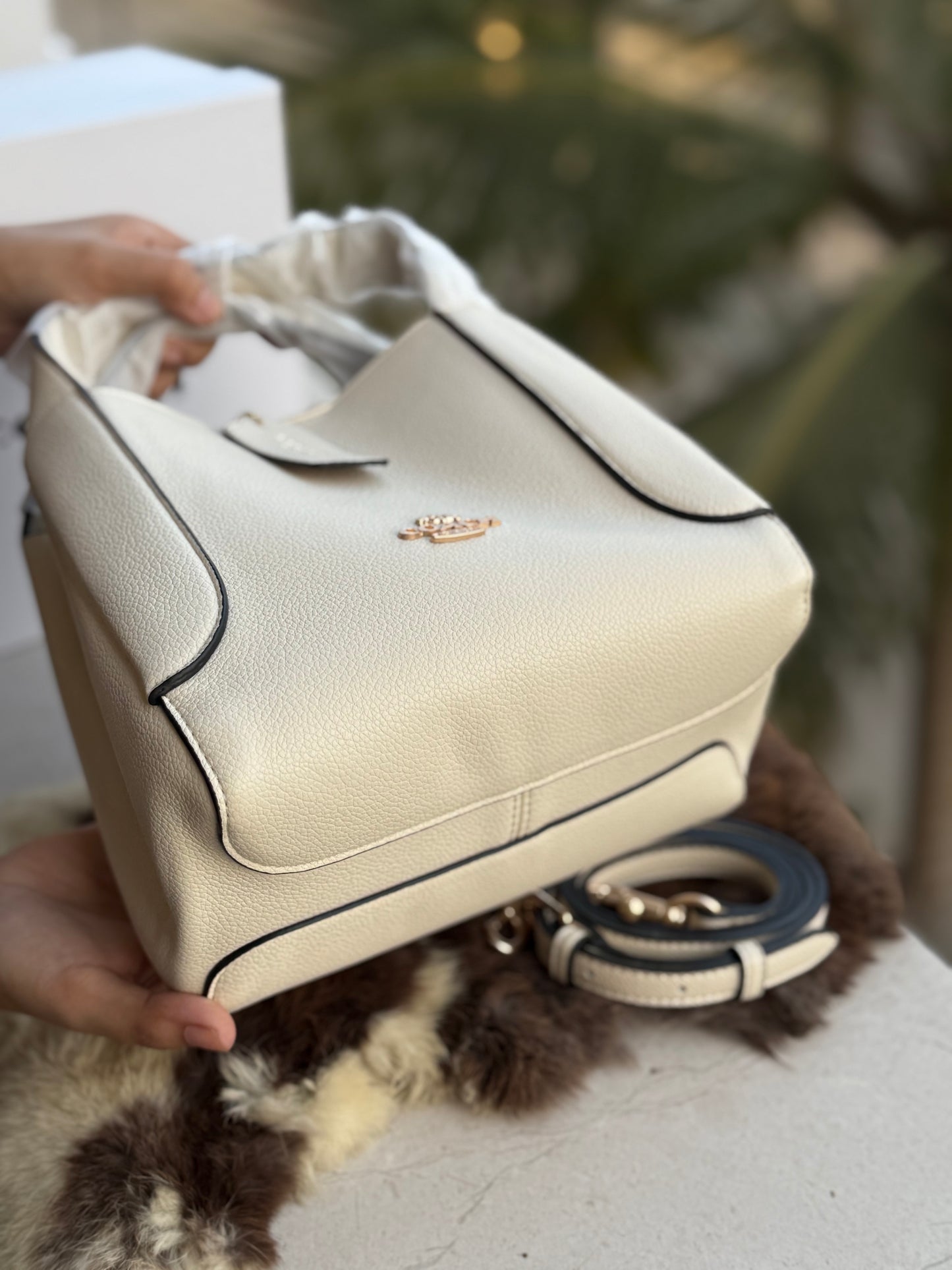 Coach Hadley 21 Hobo Bag-Master Series-Same As Original-Box Included