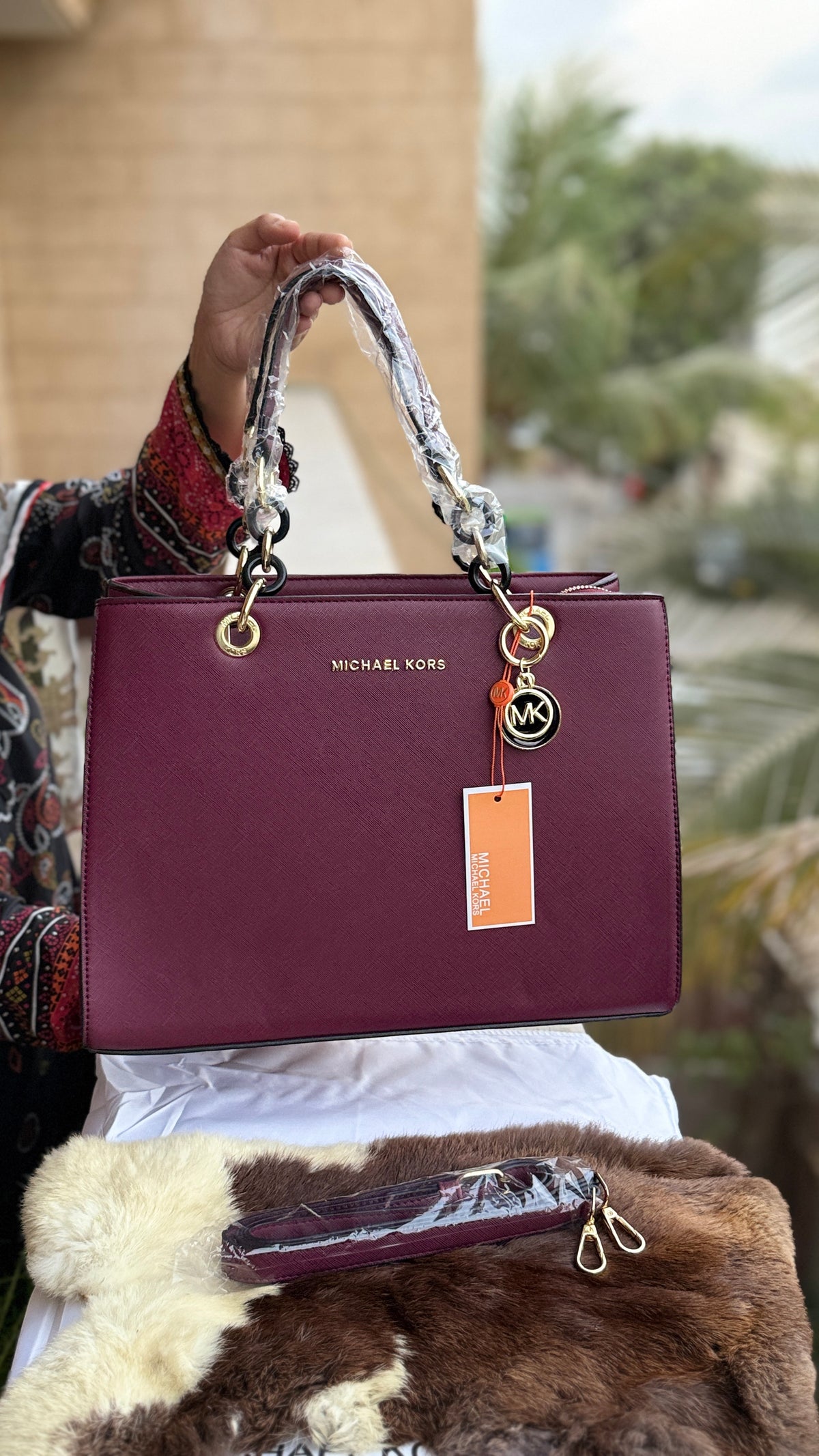 Michael Kors Tote-Master Plus series.